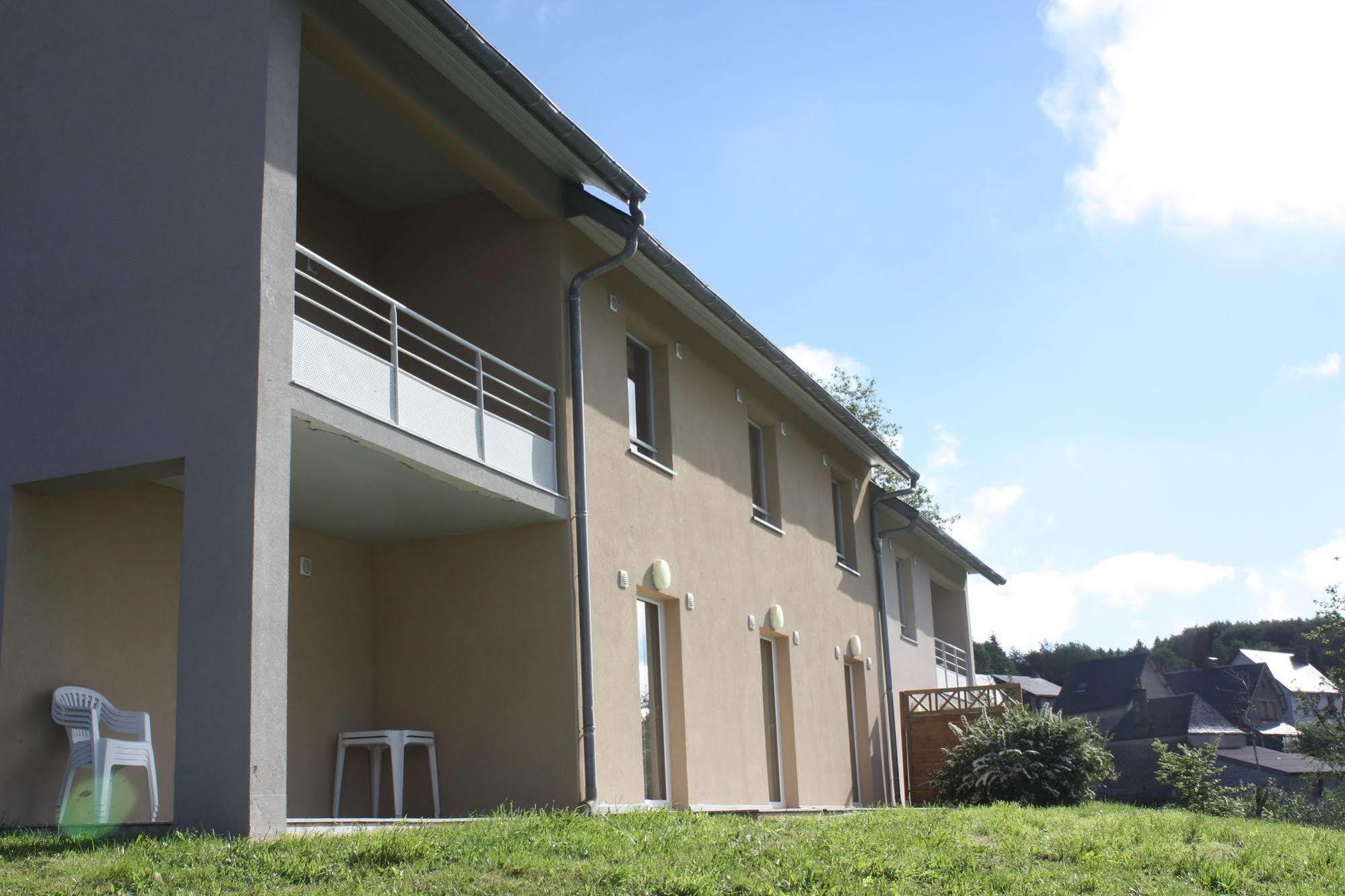 Aux Balcons Du Sancy Picherande Exterior foto